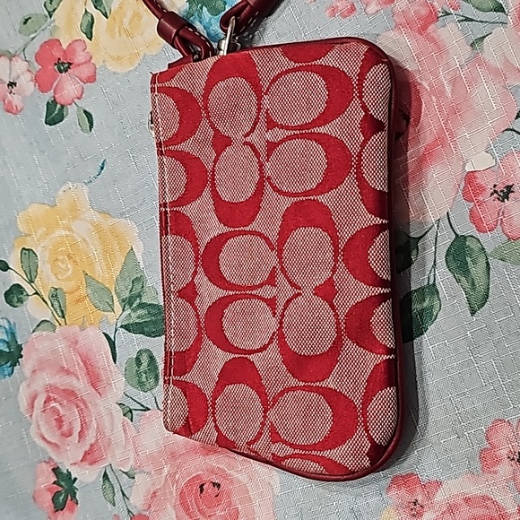 Coach wristlet - Picture 2 of 3